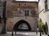 Monpazier - Arches of the fortified town leading to the Cornières square (central square), in Périgord