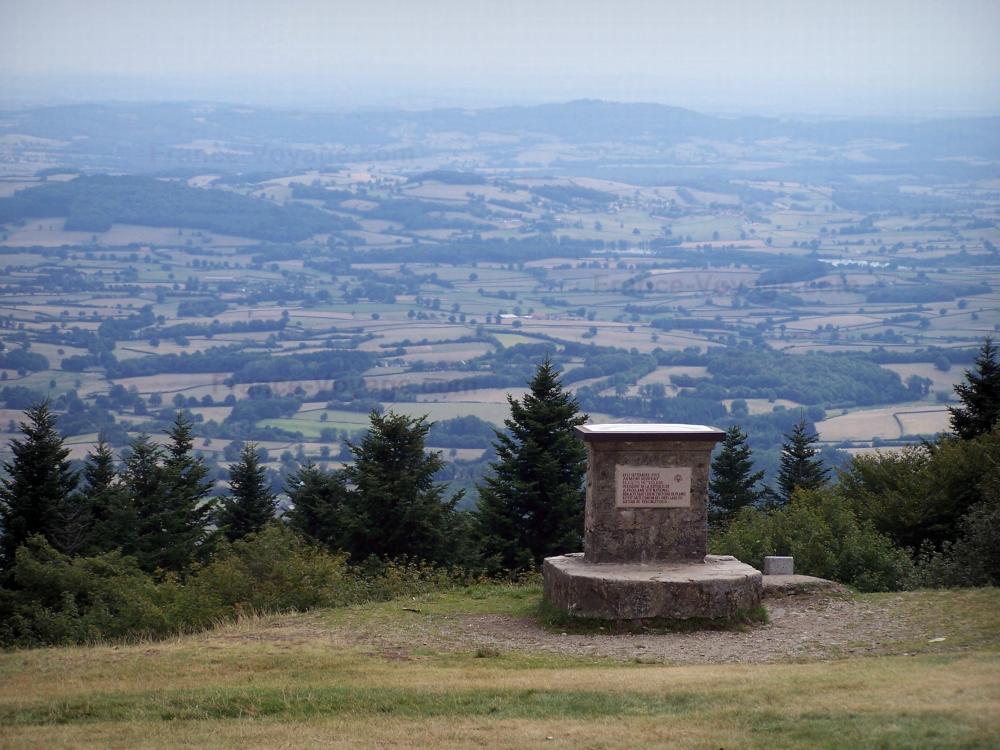 Photos Le mont Beuvray Guide Tourisme & Vacances