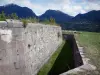 Mont-Dauphin - Fossé et fortifications de la citadelle (place forte Vauban)