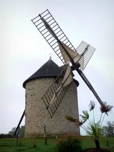 Mont-Dol - Windmill sulla cima del Monte