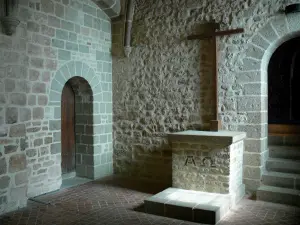 Mont-Saint-Michel - Intérieur de l'abbaye bénédictine : chapelle Saint-Etienne