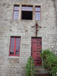 Mont-Saint-Michel - Gevel van een stenen huis