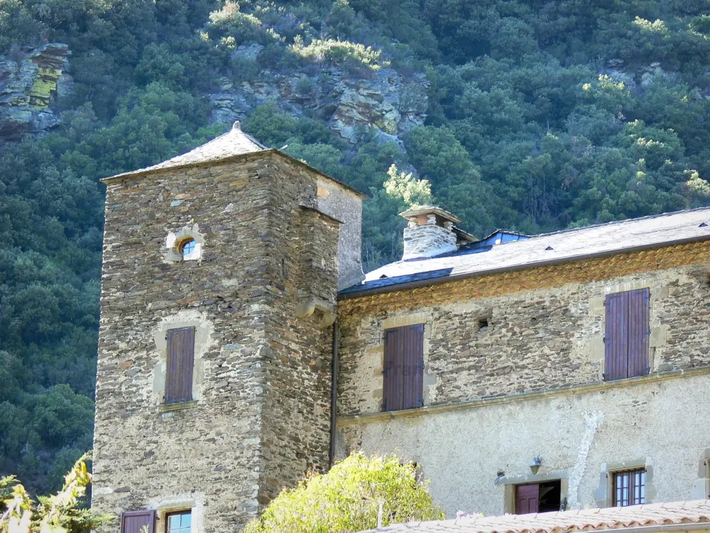 Montagne Noire - Kasteel Roquefère