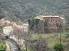 La Montagne Noire - Montagne Noire: Vue sur le village de Roquefère et son château