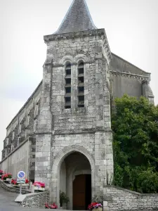 Montaigu-de-Quercy - Campanario de la Iglesia de San Miguel