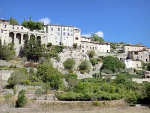 Montbrun-les-Bains - Perched houses of Montbrun-les-Bains