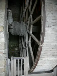 Monte Saint-Michel - Dentro de la abadía benedictina: los ascensores de la rueda