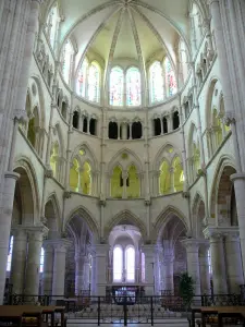 Montier-en-Der - Intérieur de l'église abbatiale Saint-Pierre-et-Saint-Paul : choeur