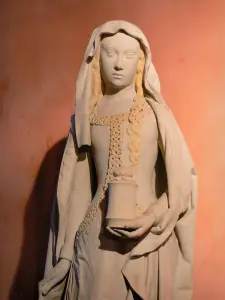 Montluçon - Inside the Saint-Pierre church: statue of Mary Magdalene