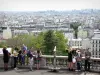 Montmartre - Terrasse du square Louise Michel, en contrebas du Sacré-Coeur, et son panorama sur la ville de Paris