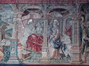 Montpezat-de-Quercy - Inside Saint-Martin collegiate church: Tapestry (Flemish hanging from Flanders) episode in the life of St. Martin: apparition of the Virgin