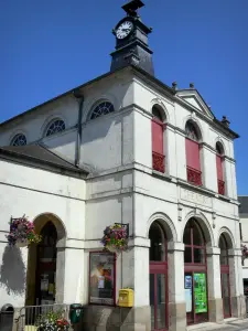 Mortagne-au-Perche - Casas granero de la oficina de turismo