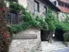 Moulin Richard de Bas - Site du moulin à papier : bâtiments en pierre abritant le musée historique du papier ; sur la commune d'Ambert, dans le Parc Naturel Régional Livradois-Forez