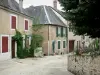 Moulins-Engilbert - Facciate di case nella città vecchia