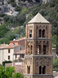 Moustiers-Sainte-Marie - Bell tower of the Notre-Dame-de-l'Assomption church and houses of the village