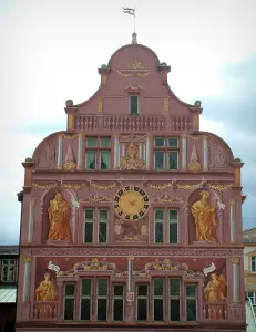 Mulhouse - Façade peinte de l'hôtel de ville (mairie, édifice de la Renaissance rhénane)