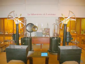 Musée des Arts et Métiers - Collection Instruments scientifiques : gazomètres de Lavoisier