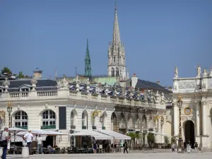 Nancy - Place Stanislas et ses terrasses de cafés