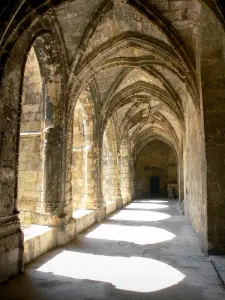 Narbonne - Gallery of the cloister