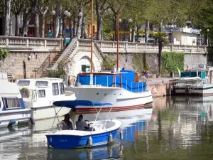 Narbonne - Boats on the Robine canal