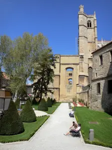 Narbonne - Archbishop's garden (French formal garden), Archbishops' Palace and Saint-Just-et-Saint-Pasteur cathedral