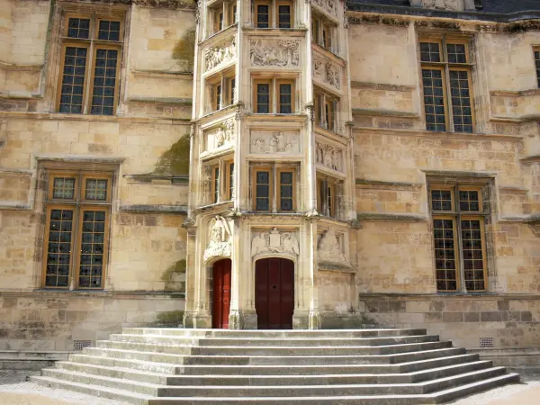 Nevers - Ducal palace (former residence of the Counts and Dukes of Nevers) and its central tower home to the staircase