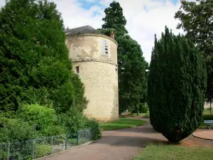 Nevers - Walk along the ramparts
