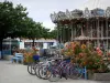 Noirmoutier island - Noirmoutier-en-l'Île: Carousel, line of cycles (bicycles) and trees