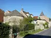 Noyers - Balade le long des maisons et fortifications de la cité médiévale