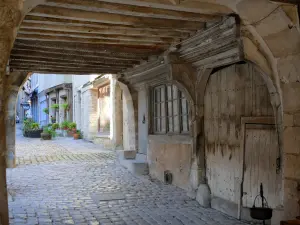 Noyers - Covered passage and cobbled alley in the medieval town