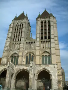 Noyon - Notre Dame kathedraal van gotische stijl