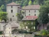 Olliergues - Kasteel herbergt het Museum van ambachten en tradities van het land Olliergues, en huizen van het dorp in het Regionaal Natuurpark Livradois