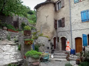 Orpierre - Houses of the village