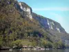 Paesaggi dell'Ain - Scogliere a picco sul Lago di Nantua, nel Bugey superiore