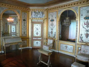 Palace of Fontainebleau - Interior of  the Palace of Fontainebleau: State Apartments: Queen's boudoir