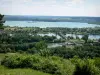 Panorama de la côte des Deux-Amants - Depuis le site des Deux-Amants, vue sur les écluses d'Amfreville-sous-les-Monts, le barrage de Poses sur la Seine, et le lac des Deux-Amants (base de loisirs de Léry-Poses)