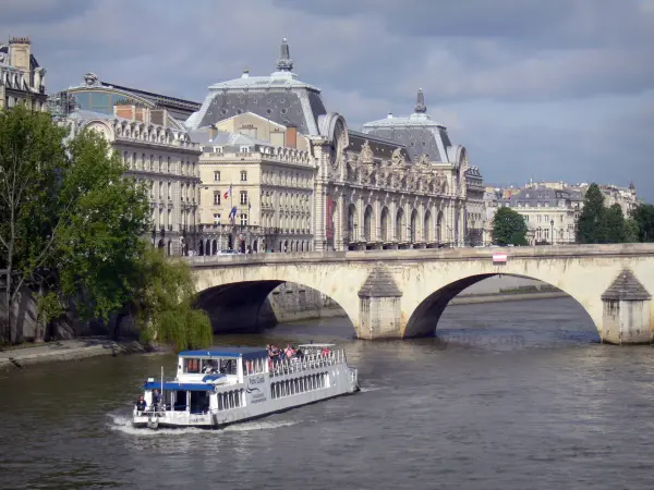 Paris - Guida turismo, vacanze e weekend di Parigi