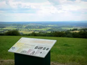 Parque Natural Regional de Morvan - Panorama desde la mesa de lectura del paisaje del monte de Justicia