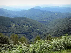 Pass Crouzette - Panorama (Blick) vom Gebirgspass Crouzette aus; im Regionalen Naturpark der Ariège Pyrenäen