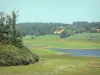 Paysages de Charente - Lac de Mas Chaban (lacs de Haute-Charente), rives, prairies, maisons et arbres