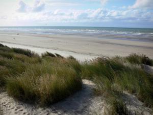 ... sur la plage de la station balnÃ©aire de Bray-Dunes et la mer du Nord