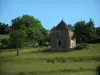 Paysages du Périgord - Cabane en pierre, pâturage et arbres