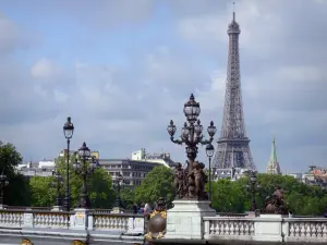 Paysages urbains - Pont Alexandre-III et tour Eiffel