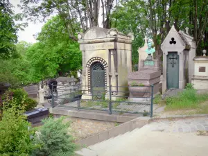 Père-Lachaise cemetery - Graves of the cemetery