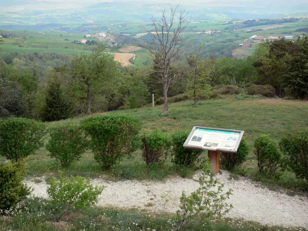 Pic belvedere - Saint-Romain-de-Lerps belvedere: panorama of the surrounding landscape from one of the information panels of the thematic path of the Pic belvedere