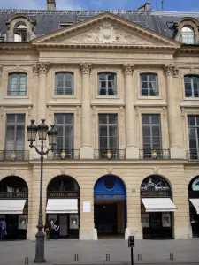 Platz Vendôme - Fassade des Hôtel de Ségur und Haute Joaillerie Haus