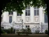 Plein Dauphine - Mening van het Paleis van Justitie van het plein van de Place Dauphine