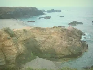 Pointe du Castelli - Rochers, crique et mer (océan Atlantique)