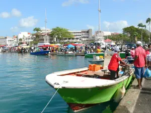 Pointe-à-Pitre - Mercato del pesce nel Dock