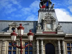 Poitiers - Facade and bell tower of the town hall, lamppost